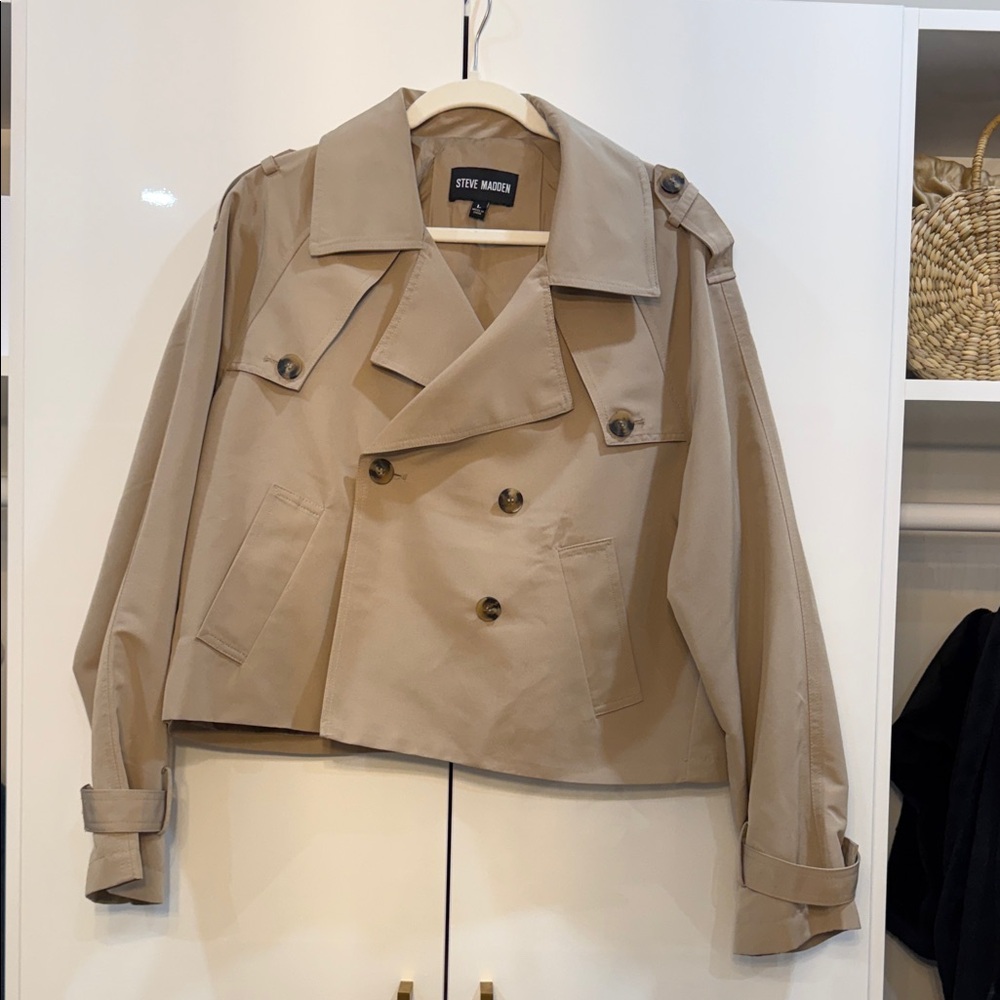 Steve Madden Beige Cropped Trench Coat